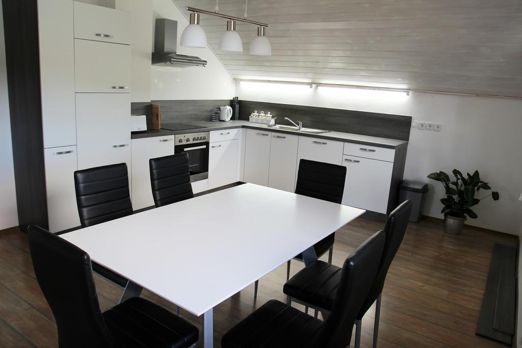 Lake House Apartment Medvode Luaran gambar